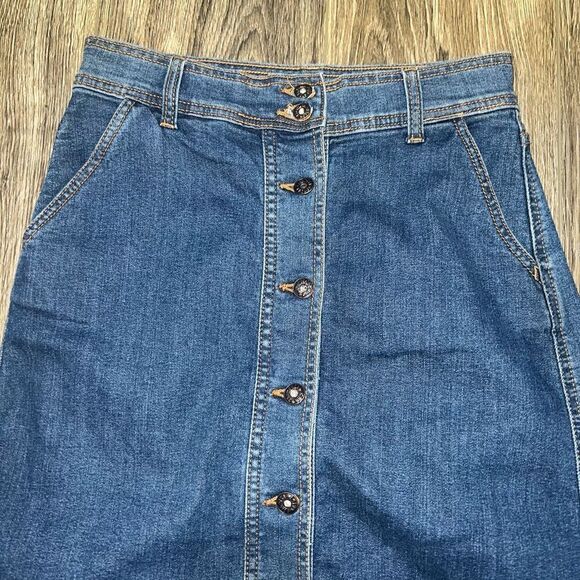 Sneak Peek Small Button Down Denim Skirt - Picture 2 of 8